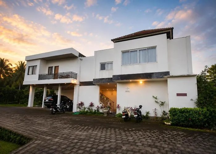 Hotel Sujiwa &
